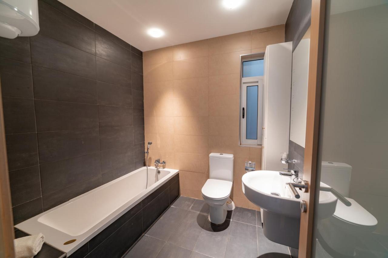 Metrostays Apartament St Julian Malta Сент Джулианс Экстерьер фото