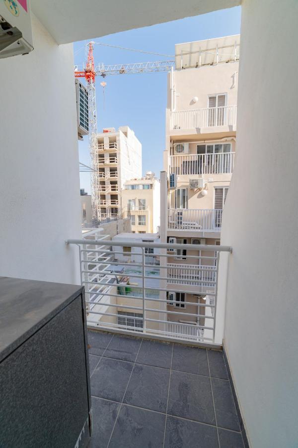 Metrostays Apartament St Julian Malta Сент Джулианс Экстерьер фото